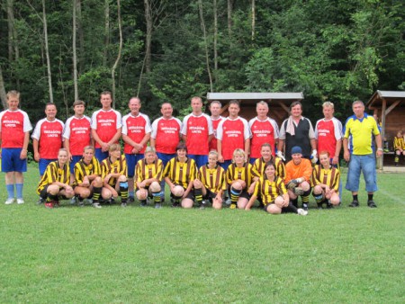 Turnaj starých pánů 7.7.2012- zápas týmu ,,Ženy snů"